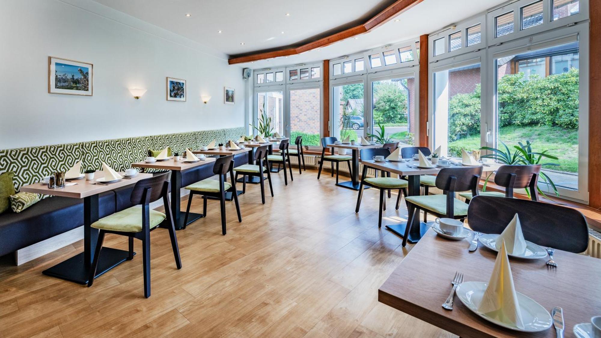 Landhotel Zur Eiche Buxtehude Buitenkant foto