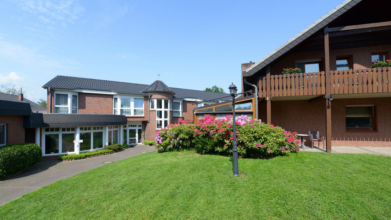 Landhotel Zur Eiche Buxtehude Buitenkant foto
