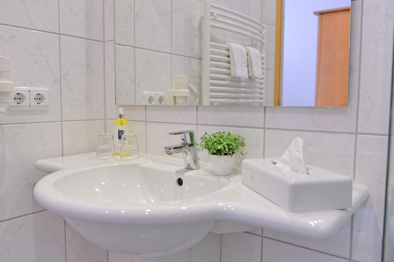 Landhotel Zur Eiche Buxtehude Buitenkant foto
